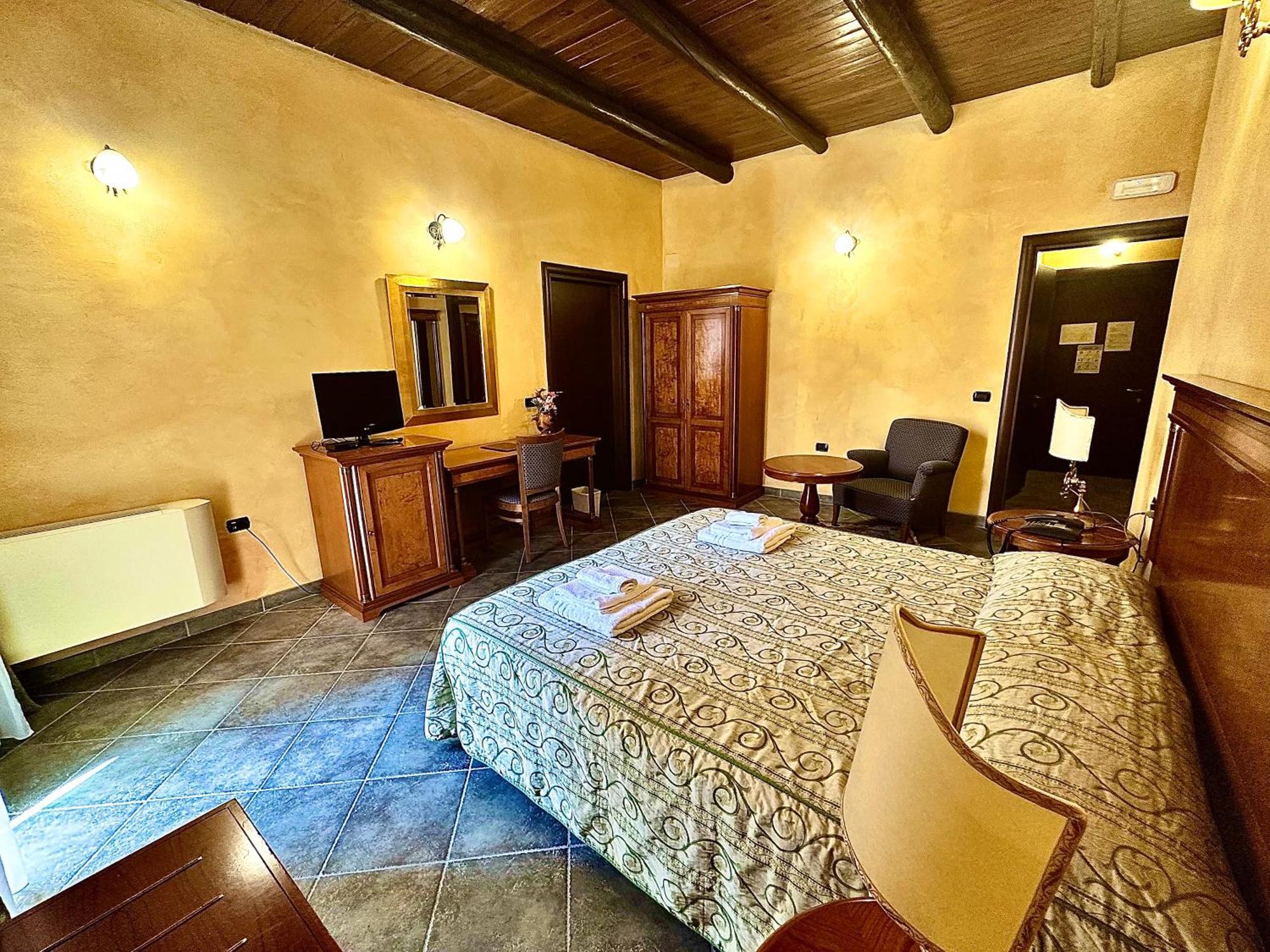 Palazzo Marzano Hotell Briatico Eksteriør bilde